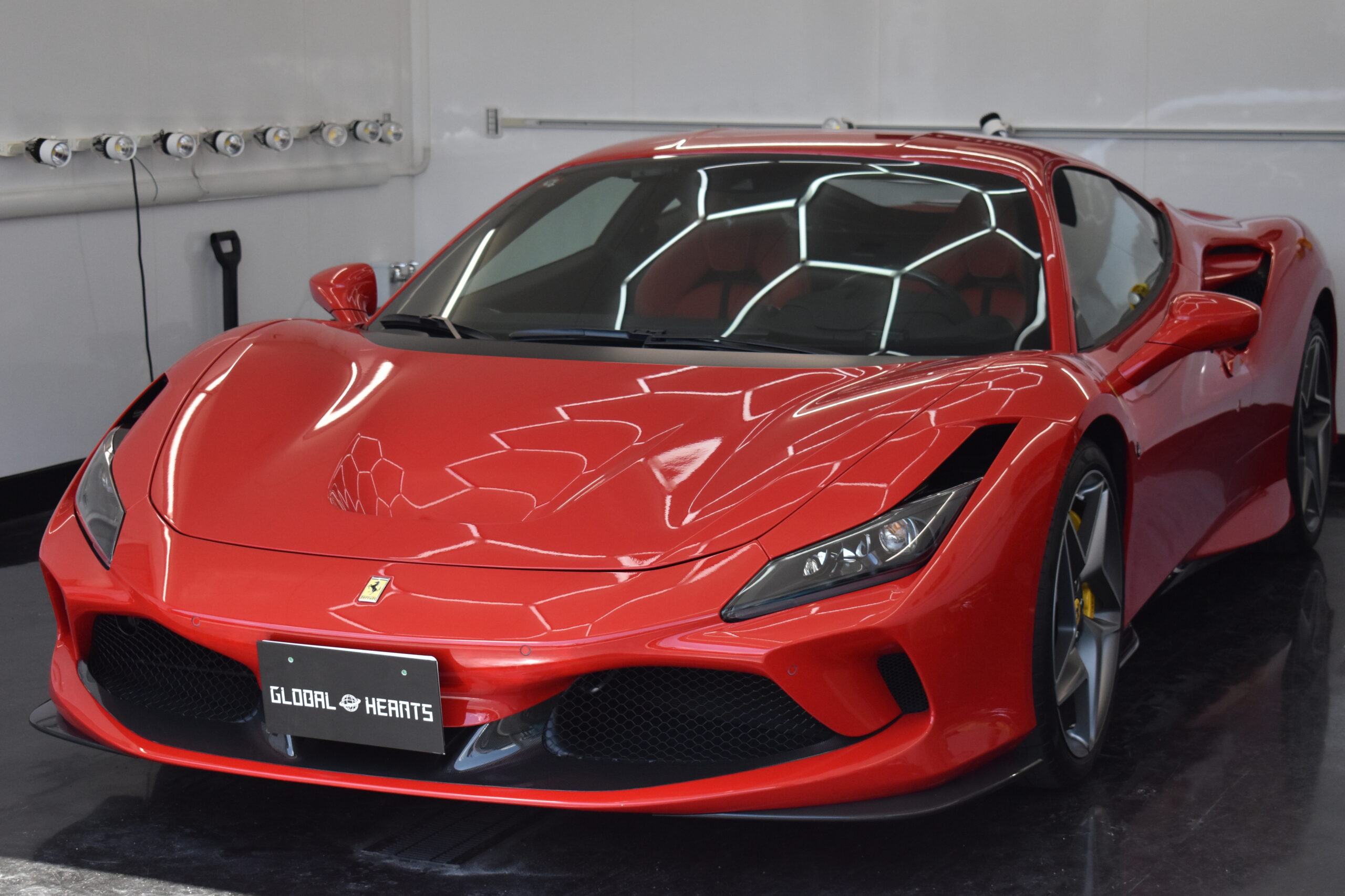 Ferrari F8 GTECHNIQ HALO＆SERVFACESセラミックコーティング施工！！