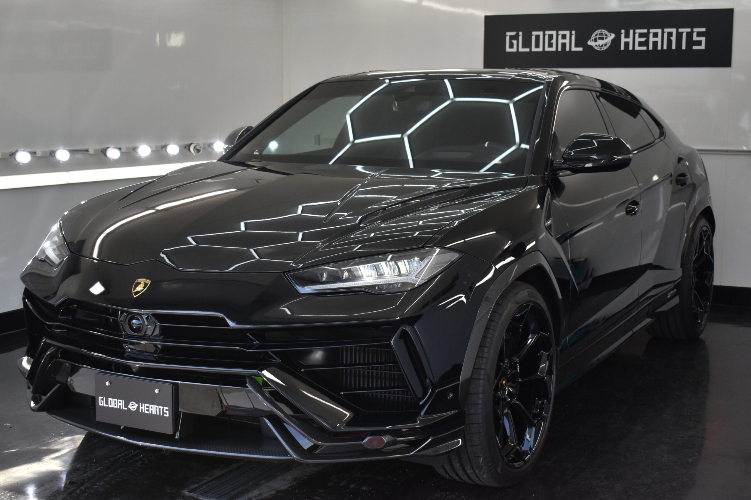 Lamborghini  Urus Performanteご成約＆GTECHNIQ Crystal serum ultra＆GTECHNIQ　HALO＆GTECHNIQ smart fabric施工！