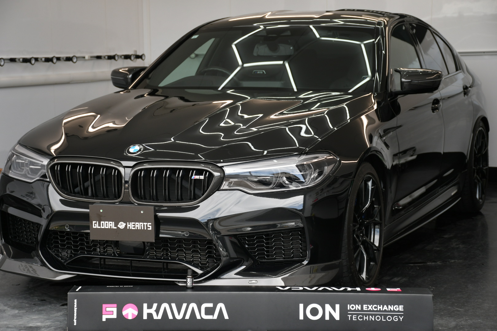 BMW M5 フロントバンパーにKAVAKA PPF+Ceramic Pro IONを施工!